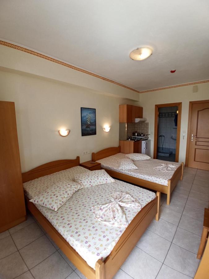 Villa Cosmos Inn Olympiakí Aktí Esterno foto