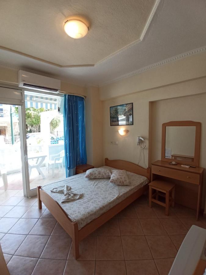 Villa Cosmos Inn Olympiakí Aktí Esterno foto