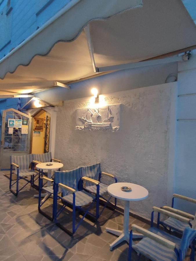 Villa Cosmos Inn Olympiakí Aktí Esterno foto